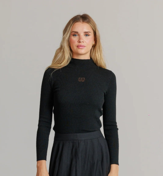 Loup Emblem Ribbed Turtleneck - Black